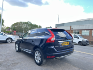 2015 Volvo Xc60 2.4 Se Lux D4 AWD in Blue — image 3