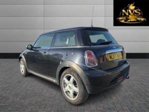 2007 MINI Hatch 1.4 One Hatch in Black — image 5