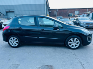 2012 Peugeot 308 1.6 Hdi Active Euro 5 5dr in Black — image 6