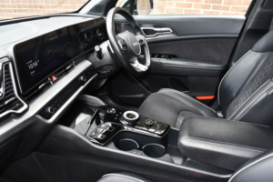 2023 Kia Sportage 1.6 T-Gdi Mhev Gt-Line SUV 5dr Petrol Hybrid Dct Euro 6 (s/s) (148 Bhp) in Black — image 4