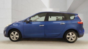 2011 Renault Grand Scenic 1.5 Dci Dynamique Tomtom Euro 5 5dr in Blue — image 2