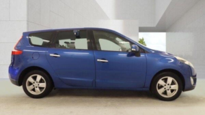 2011 Renault Grand Scenic 1.5 Dci Dynamique Tomtom Euro 5 5dr in Blue — image 4