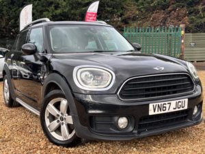 2017 MINI Countryman 2.0 Cooper D Euro 6 (s/s) 5dr in Black — image 3
