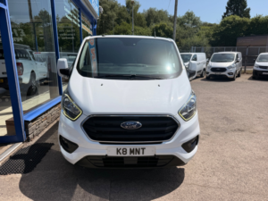 2018 Ford Transit Custom 2.0 320 Ecoblue Limited Crew Van Double Cab 5dr Diesel Manual L1 H1 130 Ps in White — image 2