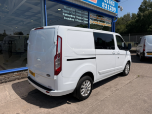 2018 Ford Transit Custom 2.0 320 Ecoblue Limited Crew Van Double Cab 5dr Diesel Manual L1 H1 130 Ps in White — image 6