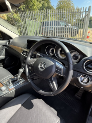 2011 Mercedes-Benz C Class 2.1 C250 Cdi Blueefficiency Elegance Edition 125 in Black — image 6