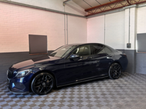 2017 Mercedes-Benz C Class 2.1 C220d Amg Line (premium Plus) Saloon 4dr Diesel G-Tronic+ 4matic Euro 6 (s/s) (170 Ps) in Blue — image 6
