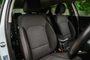 2019 Kia Ceed 1.6 Crdi Eco 2 Hatchback 5dr Diesel Manual Euro 6 (s/s) (114 Bhp) in White — image 4