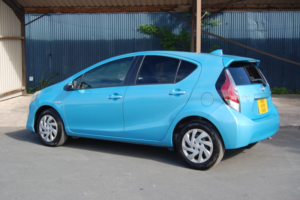 2015 Toyota Aqua Prius C Hybrid in Blue — image 5