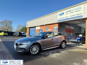 2016 Volvo V40 Cross Country 2.0 T5 Pro Auto AWD Euro 6 (s/s) 5dr in Grey — image 2