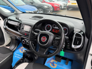 2016 Fiat 500l 1.3 Multijet Trekking Dualogic Euro 6 (s/s) 5dr in White — image 3