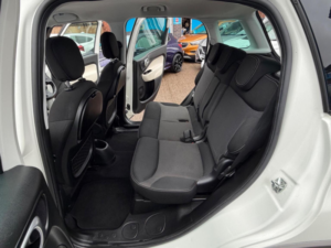 2016 Fiat 500l 1.3 Multijet Trekking Dualogic Euro 6 (s/s) 5dr in White — image 5