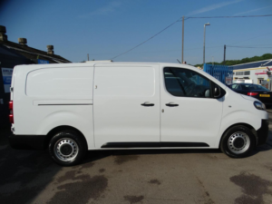 2023 Citroen Dispatch 2.0 Bluehdi 1400 Enterprise Edition Xl Fwd 3 Euro 6 (s/s) 6dr in White — image 4