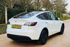 2024 Tesla Model Y (dual Motor) Long Range Auto 4wde 5dr in White — image 3