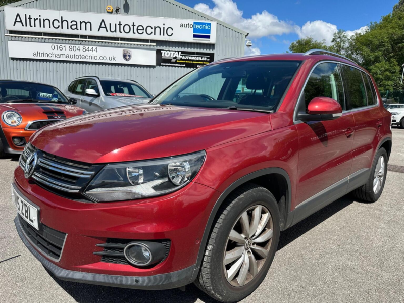 2015 Volkswagen Tiguan 1.4 Tsi Bluemotion Tech Match 2WD Euro 5 (s/s) 5dr in Red — image 1
