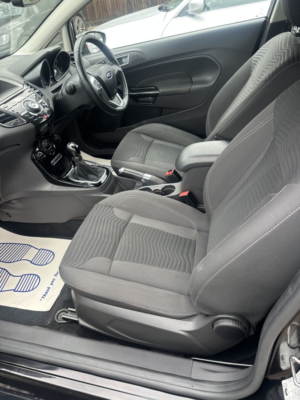 2012 Ford Fiesta 1.0 T Ecoboost Titanium in Black — image 5