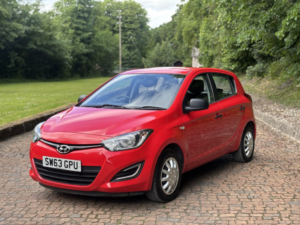 2013 Hyundai I20 1.2 Classic in Red — image 2