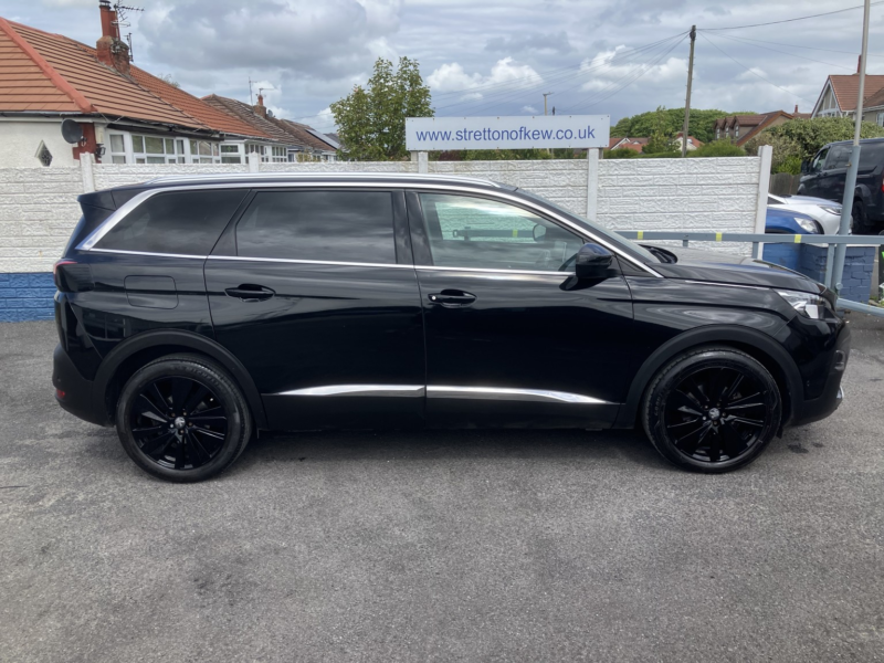 2019 Peugeot 5008 1.5 Bluehdi Gt Line Premium in Black — image 1