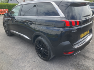 2019 Peugeot 5008 1.5 Bluehdi Gt Line Premium in Black — image 4
