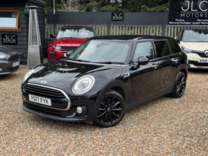 2017 MINI Clubman 1.5 Cooper Euro 6 (s/s) 6dr in Black — image 3