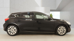 2019 Ford Focus 1.0t Ecoboost Zetec Auto Euro 6 (s/s) 5dr in Black — image 5
