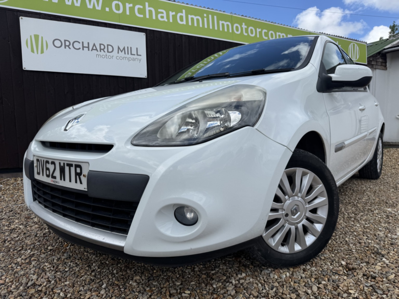 2012 Renault Clio 1.2 Expression + in White — image 1