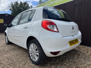 2012 Renault Clio 1.2 Expression + in White — image 3