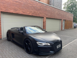 2013 Audi R8 4.2 Fsi V8 Spyder S Tronic Quattro Euro 5 2dr in Black — image 4