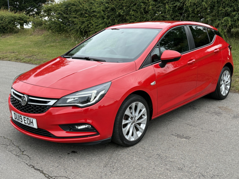2019 Vauxhall Astra 1.0 I Turbo Ecotec Design in Red — image 1