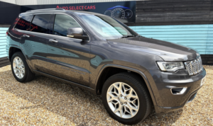 2019 Jeep Grand Cherokee 3.0 V6 Multijetii Overland SUV 5dr Diesel Auto 4WD Euro 6 (s/s) (250 Ps) in Grey — image 2