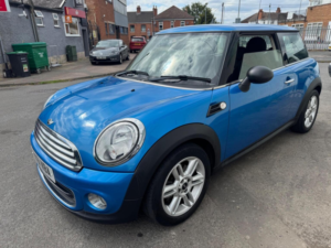 2011 MINI Hatch 1.6 One Pimlico Euro 5 3dr in Blue — image 5