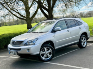 2010 Lexus Rx 3.3 400h Limited Edition Executive CVT 5dr in Silver — image 3