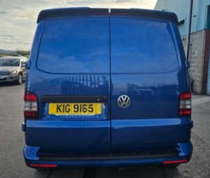 2012 Volkswagen Transporter 2.0 Tdi T30 Lwb 6 Speed 140bhp 5dr in Blue — image 6