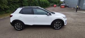 2018 Kia Stonic 1.0 T-Gdi First Edition SUV 5dr Petrol Manual Euro 6 (s/s) (118 Bhp) in White — image 6