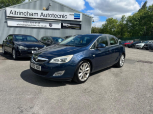 2011 Vauxhall Astra 2.0 Cdti Elite Auto Euro 5 5dr in Blue — image 4