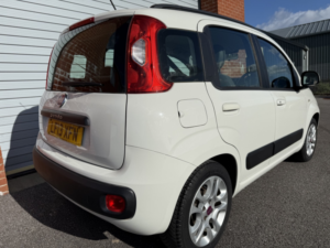 2013 Fiat Panda 0.9 Twinair Lounge in White — image 4