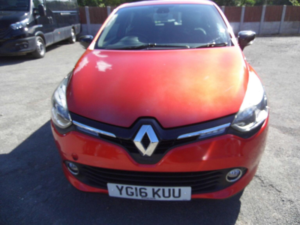 2016 Renault Clio 0.9 Tce Dynamique S Nav Euro 6 (s/s) 5dr in Red — image 2