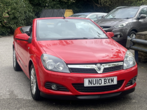 2010 Vauxhall Astra 1.8i Sport Twin Top 2dr Petrol Manual (177 G/km, 138 Bhp) in Red — image 2