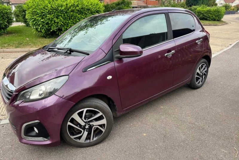 2014 Peugeot 108 1.2 Vti Puretech Allure Euro 5 5dr in Purple — image 1