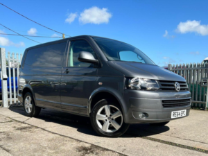 2014 Volkswagen Transporter 2.0 Tdi Bluemotion Tech T30 Highline L1 H1 4dr in Grey — image 5