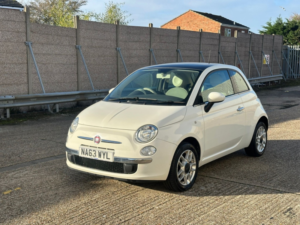 2013 Fiat 500 1.2 Lounge in White — image 2