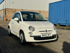 2013 Fiat 500 1.2 Lounge in White — image 4