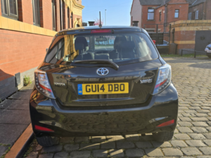 2014 Toyota Yaris 1.3 Dual Vvt-I Icon Plus in Black — image 5