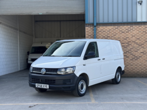 2018 Volkswagen Transporter 2.0 Tdi T28 Startline Bmt 102 Startline Van Euro 6 in White — image 2