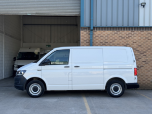 2018 Volkswagen Transporter 2.0 Tdi T28 Startline Bmt 102 Startline Van Euro 6 in White — image 5