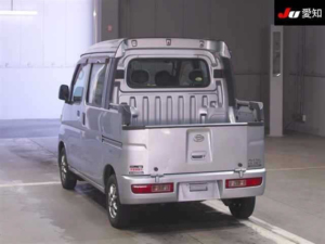 2010 Daihatsu Hijet Van Deck Van 4WD in Silver — image 2