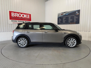 2016 MINI Clubman 1.5 Cooper Euro 6 (s/s) 6dr in Silver — image 3