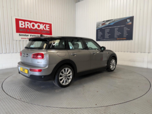 2016 MINI Clubman 1.5 Cooper Euro 6 (s/s) 6dr in Silver — image 4