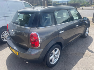 2013 MINI Countryman 1.6 Cooper SUV 5dr Petrol Auto Euro 5 (122 Ps) in Grey — image 4