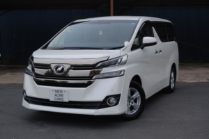 2015 Toyota Vellfire 2.5 30 Series X 4WD in White — image 3